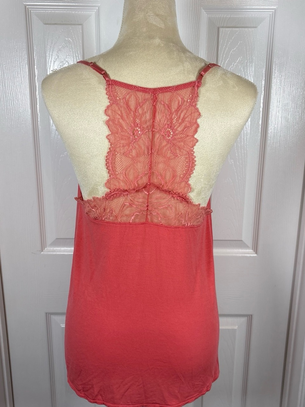 Gilligan & O'Malley Coral Lace-Back Camisole Feminine Romantic Coquette